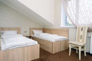 Отель Готель Hunter Shegyni Стандартный двухместный номер с 2 отдельными кроватями-3